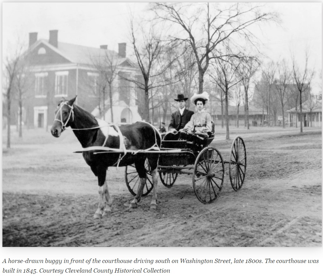 1800s Horse and Buggy with Courthouse